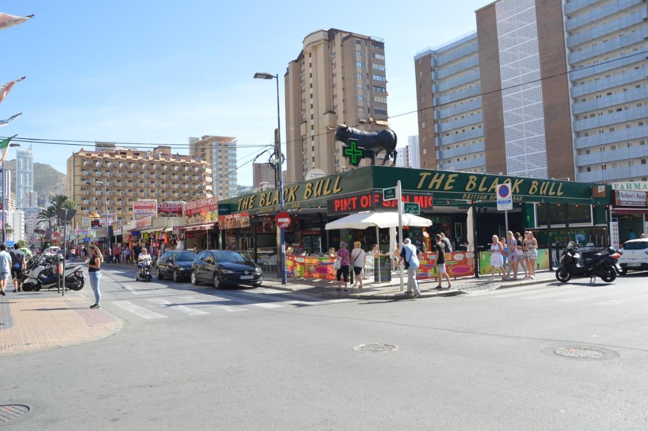 Apts Ara With Pool Benidorm Eksteriør billede