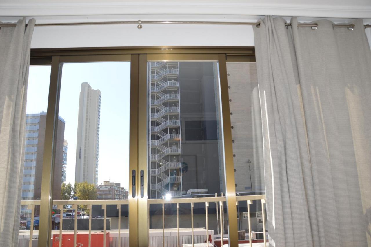 Apts Ara With Pool Benidorm Eksteriør billede